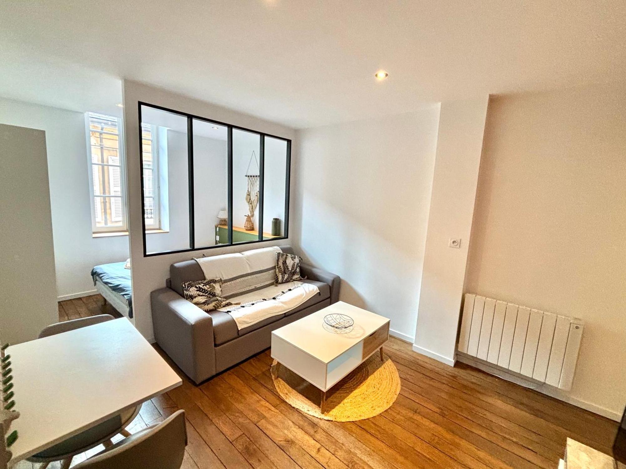Moulins: Superbe Appartement Centre Ville Moulins  Buitenkant foto